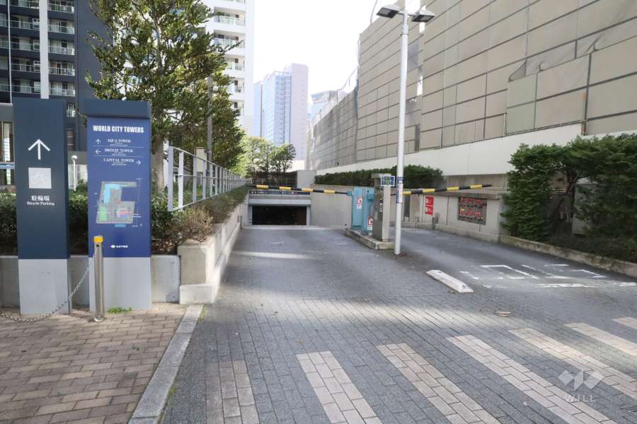 駐車場の出入り口　