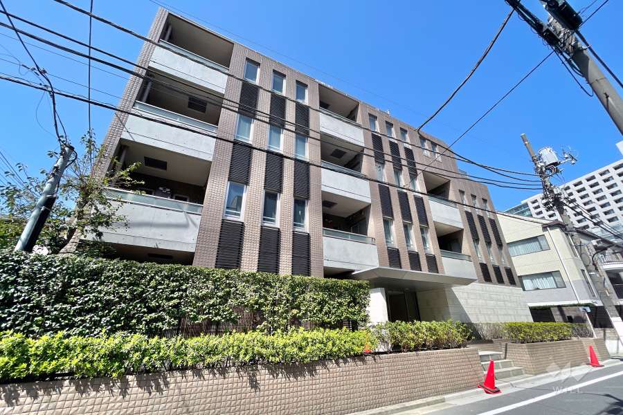 Ｄ’クラディアイヴァン高輪の外観（南東側から）