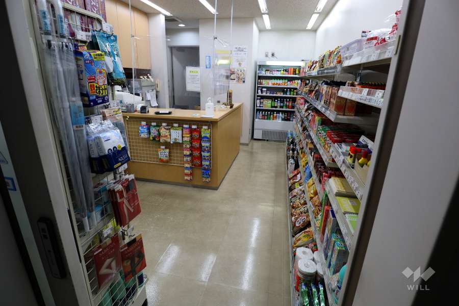 建物内にある店舗