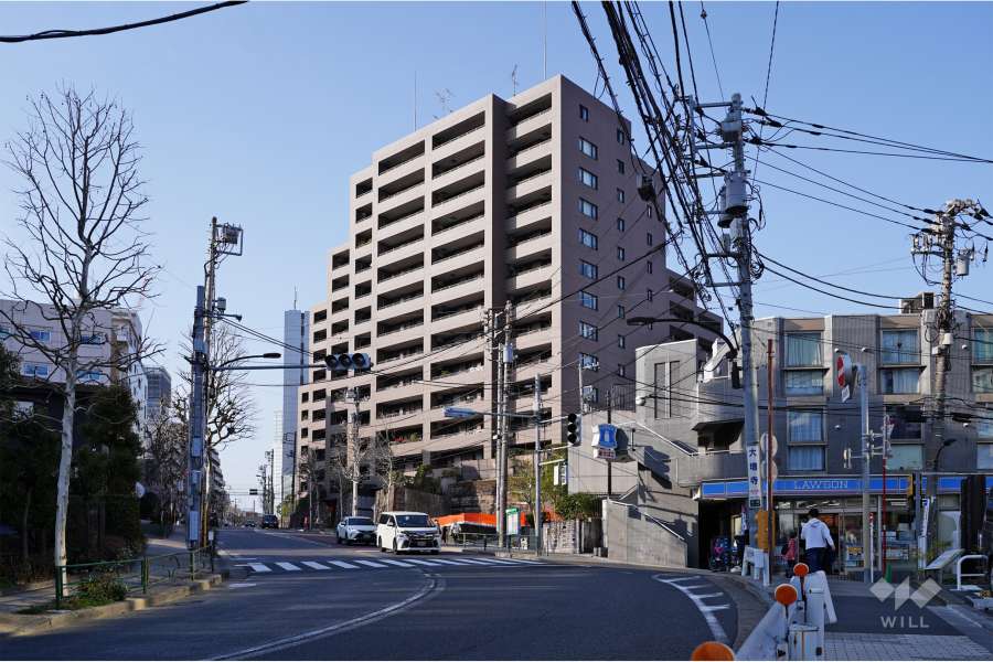 ファミールグラン三田伊皿子坂の外観（南東側から）