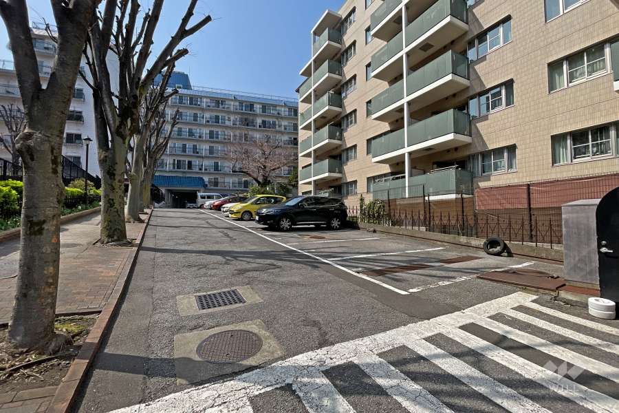 敷地内駐車場（屋外平面式）