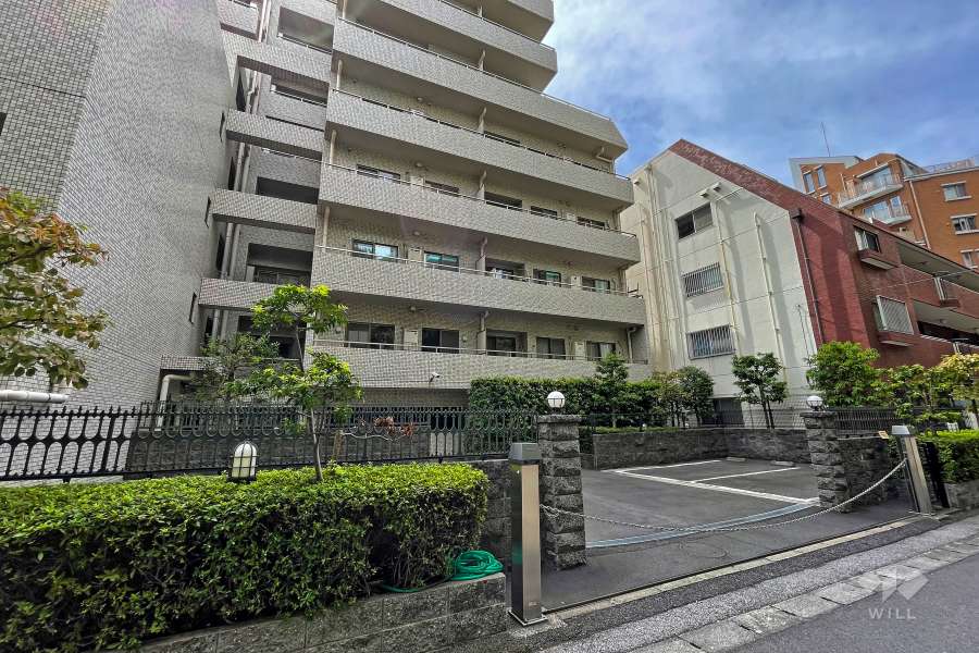 駐車場の出入り口