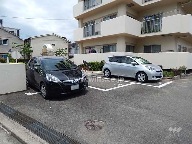 敷地内駐車場（屋外平面式）