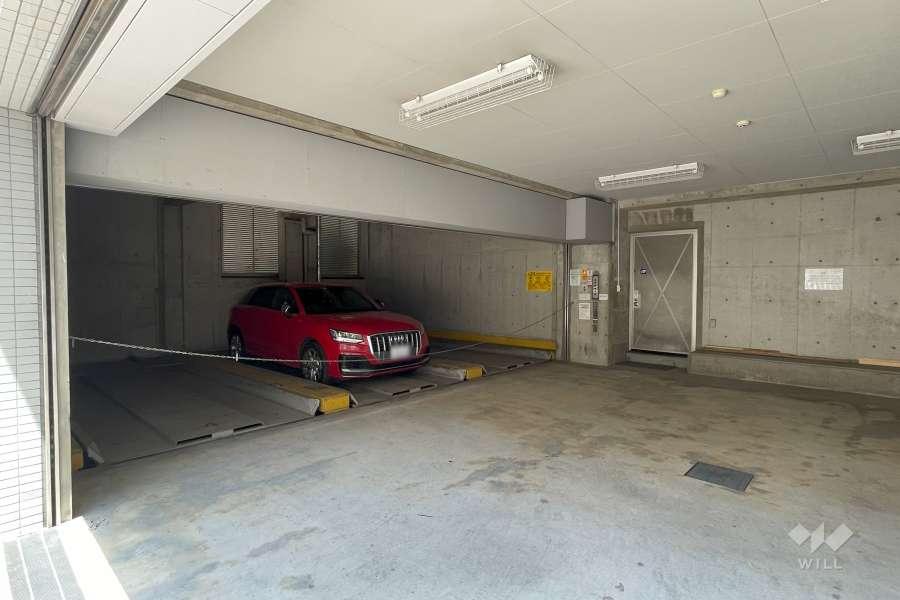 敷地内駐車場（屋内機械式）