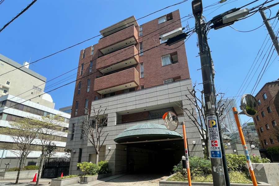 ヴェーゼント赤坂新坂の外観(南西側から)