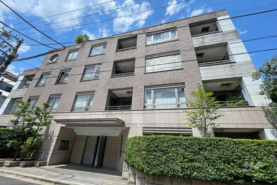 クラッシィハウス白金三光坂の外観（南東側から）