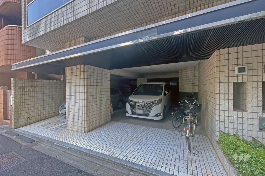 敷地内駐車場（屋内平面式）