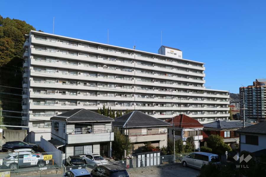 藤和ライブタウン宝塚の外観（南西側から）