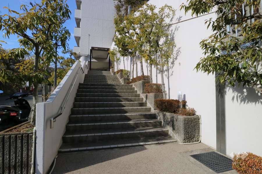 エントランスアプローチ