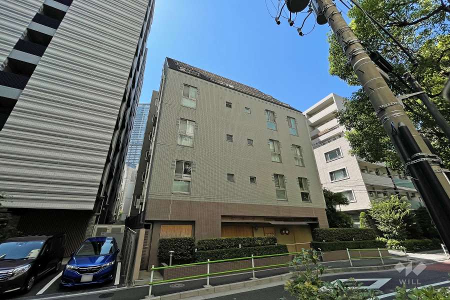 サージュ赤坂の外観（北側から）