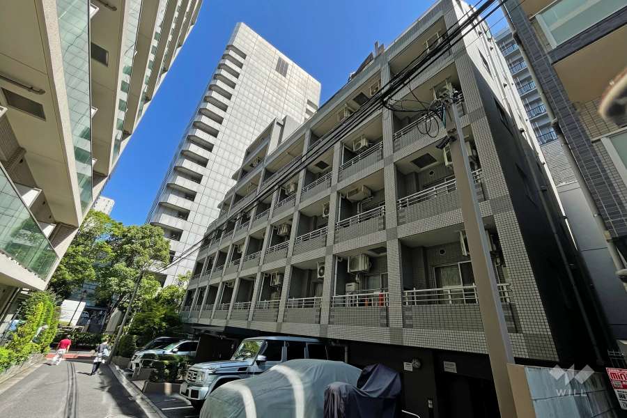 サージュ赤坂の外観（南西側から）