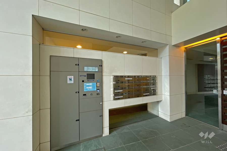 共用ポストと宅配ボックス