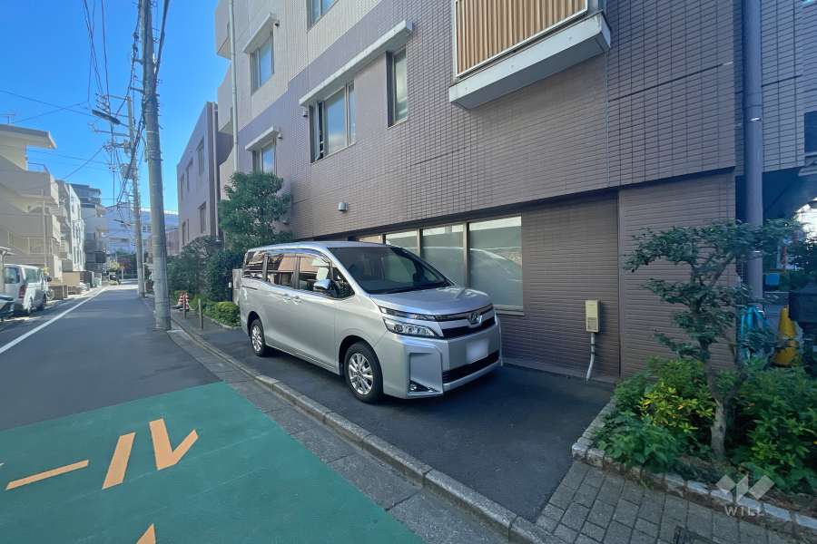 敷地内駐車場（屋外平面式）