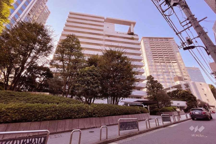 チュリス赤坂の外観（北東側から）