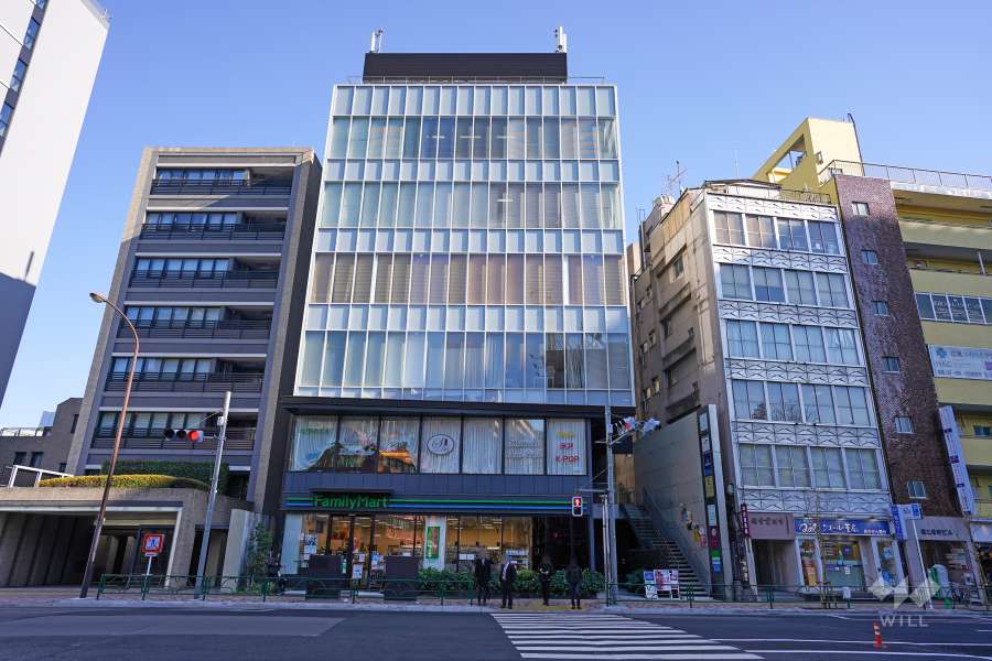 ディアナガーデン広尾の外観（西側から）