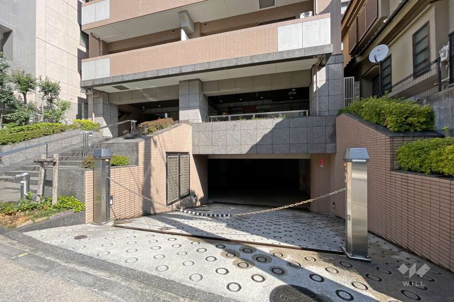 駐車場の出入り口