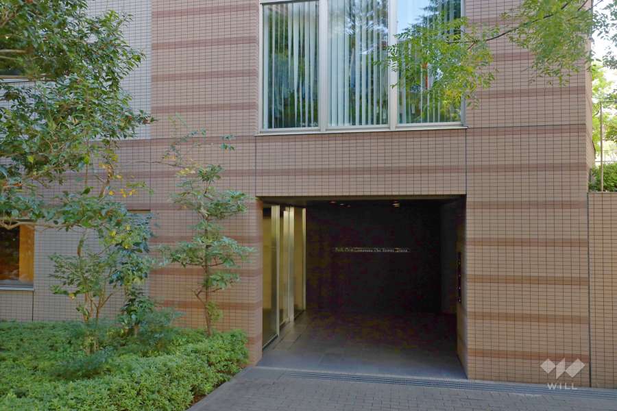 敷地北東側エントランス