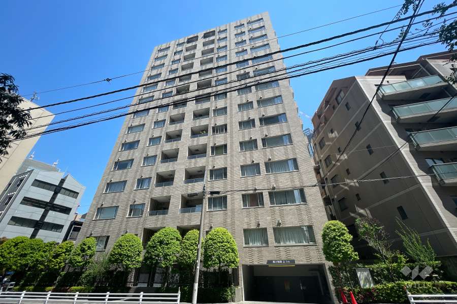 パークハウス赤坂氷川の外観（南側から）