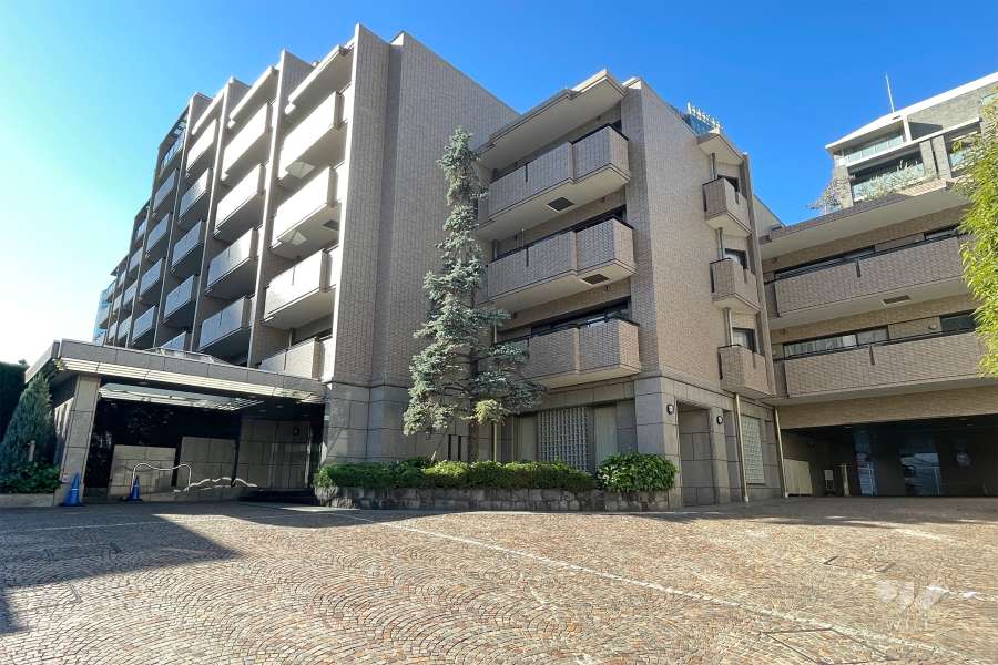 パークハウス六本木の外観（東側から）