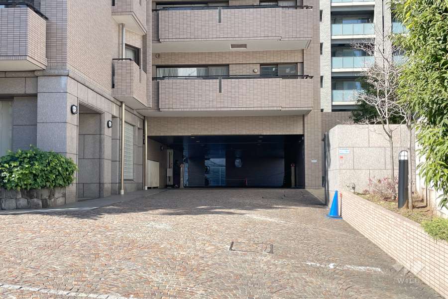 駐車場の出入り口　