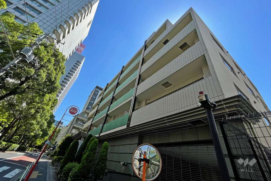 ファミールグランスイートザ赤坂の外観（西側から）