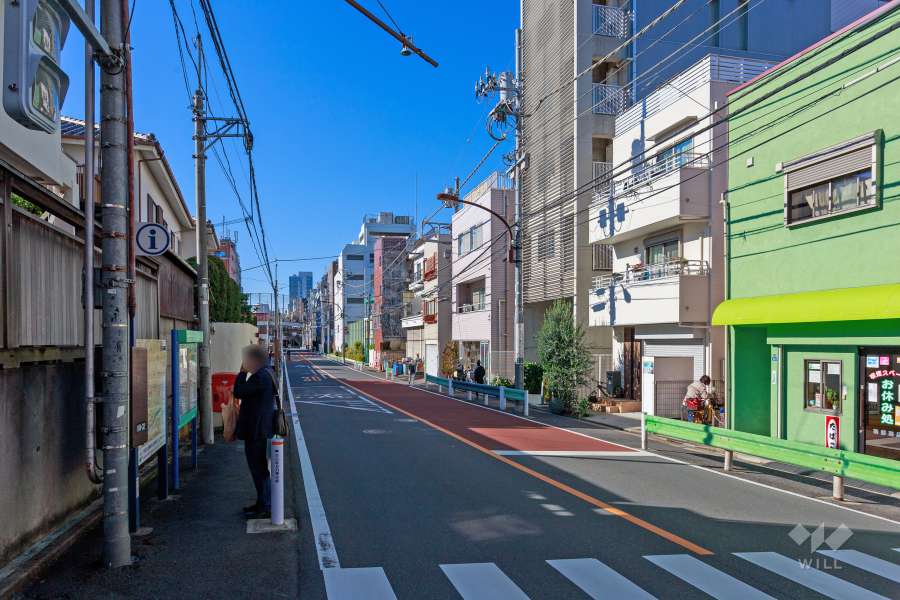敷地南西側の前面道路