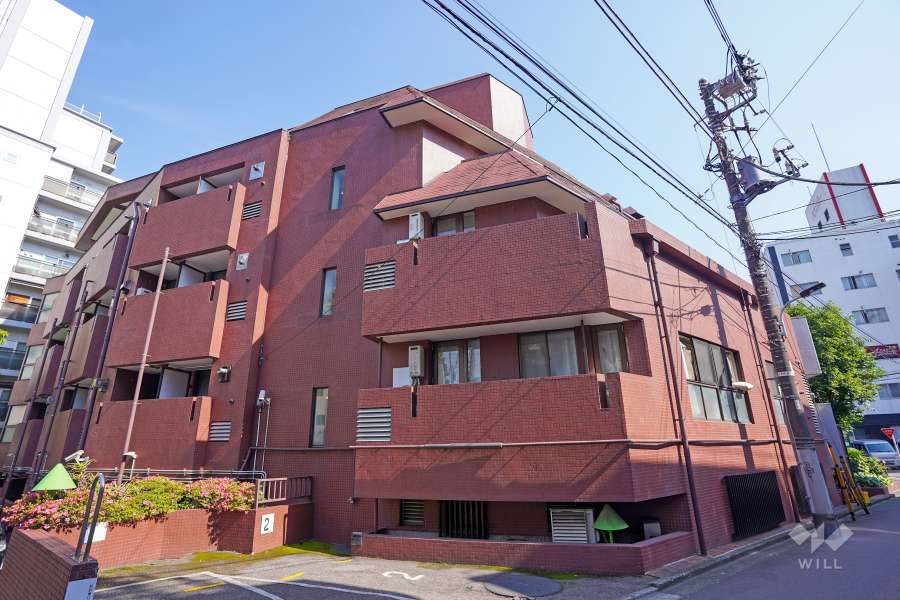 ライオンズマンション六本木の外観（西側から）