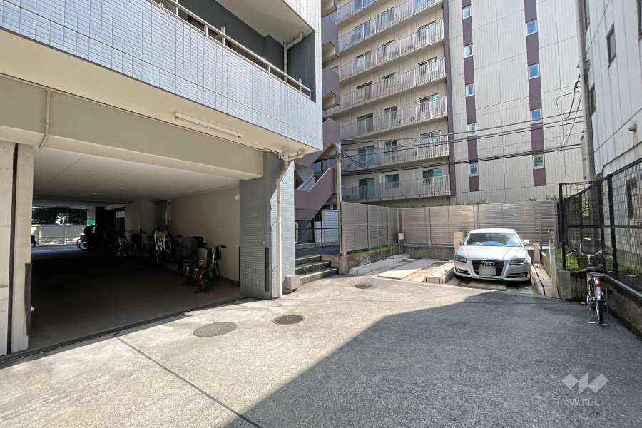 敷地内駐車場（屋外機械式）