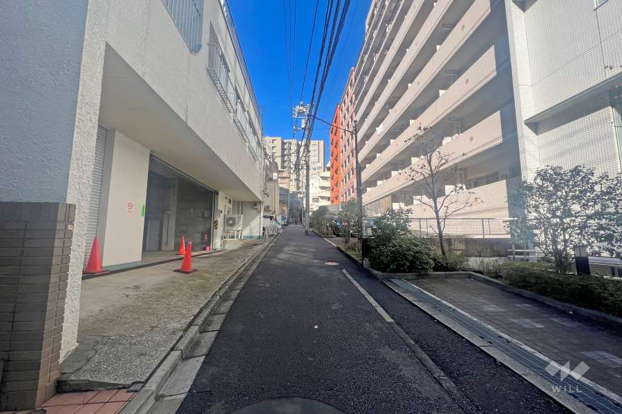 敷地南西側の前面道路