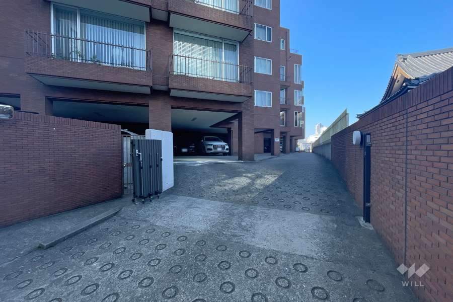 駐車場の出入り口