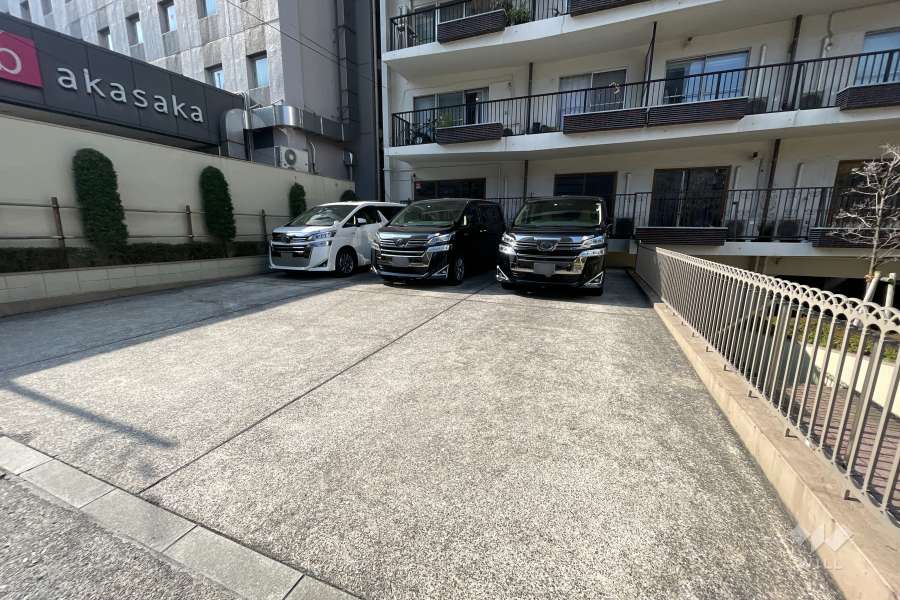 敷地内駐車場（屋外平面式）