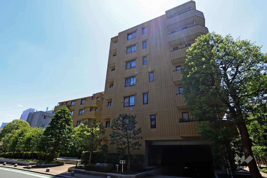 藤和赤坂アパートメントの外観（北西から）