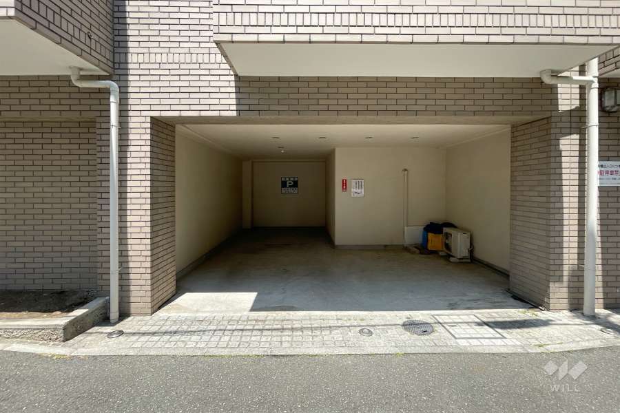 敷地内駐車場（屋内平面式）