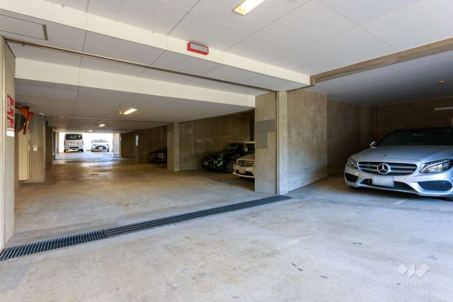 敷地内駐車場（屋内平面式）