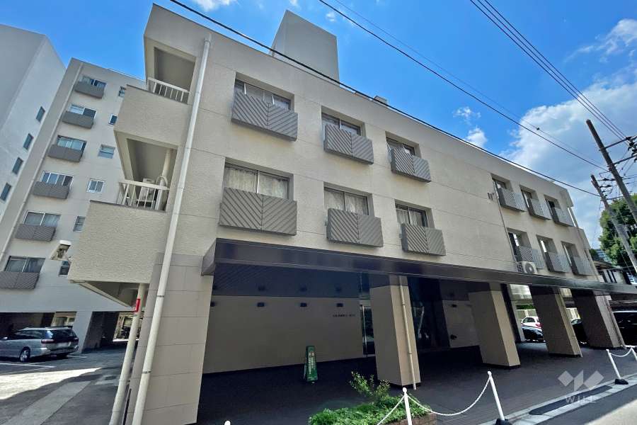 白金武蔵野コーポラスの外観（東側から）