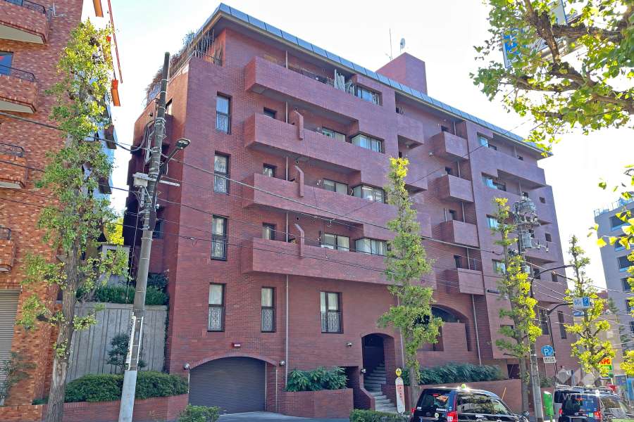 GSハイム南青山の外観（北東側から）