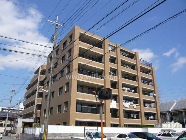 ラフィネ武庫之荘の外観（南西側から）