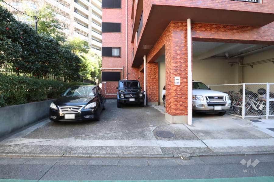 敷地内駐車場（屋外平面式・屋外平面式）