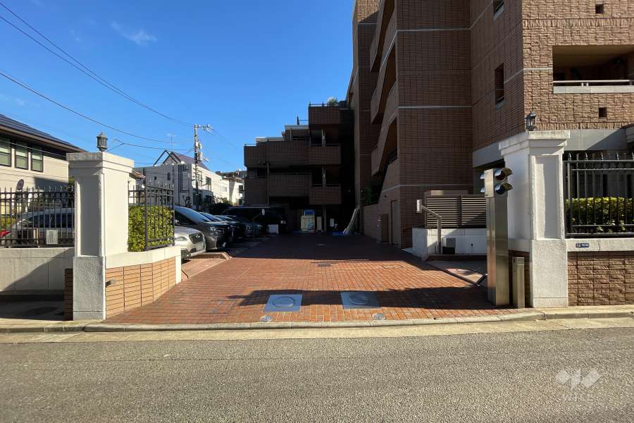 敷地内駐車場（屋外機械式）