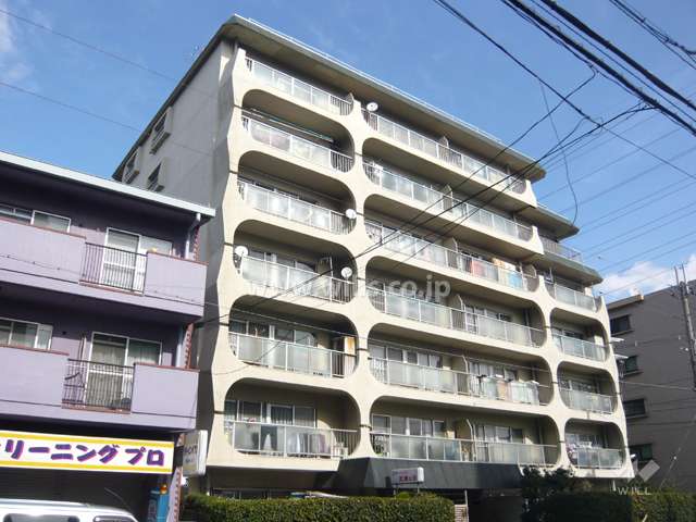 スターハイツ武庫之荘の外観（南東側から）