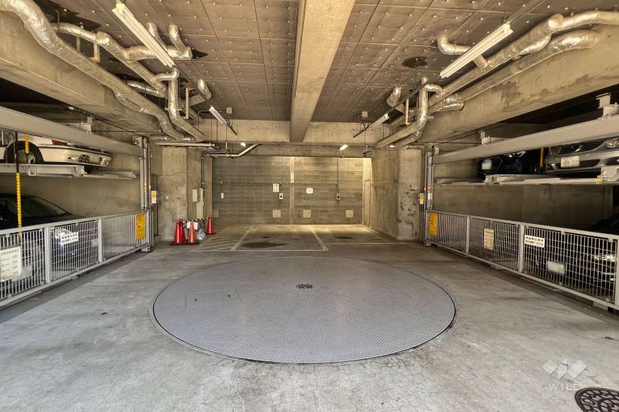 敷地内駐車場（屋内機械式）