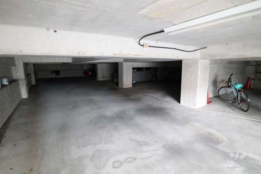 敷地内駐車場（屋内平面式）