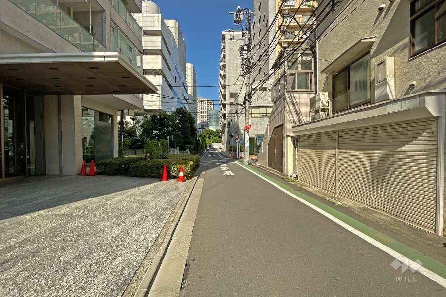 敷地南側前面道路