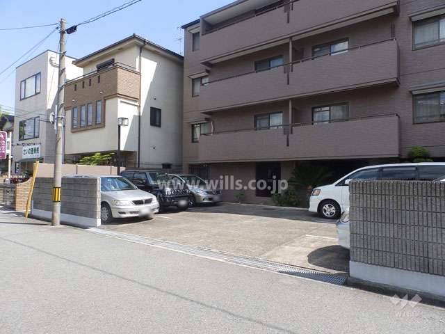 敷地内駐車場(屋外平面式)