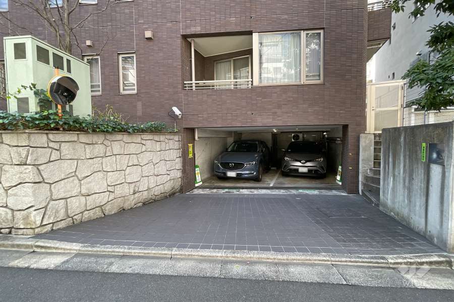 敷地内駐車場（屋内平面式）　