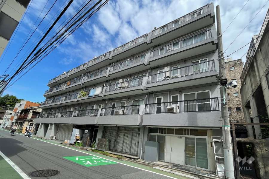 麻布狸穴ナショナルコートの外観（南東側から）