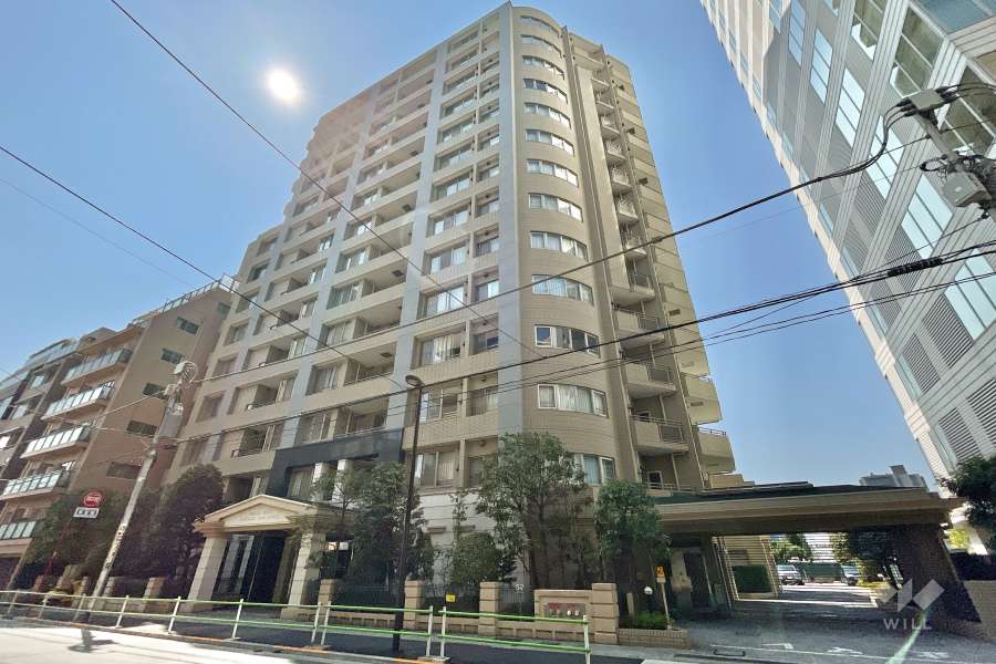 ファミールグラン西麻布パークアヴェニューの外観（北東側から）