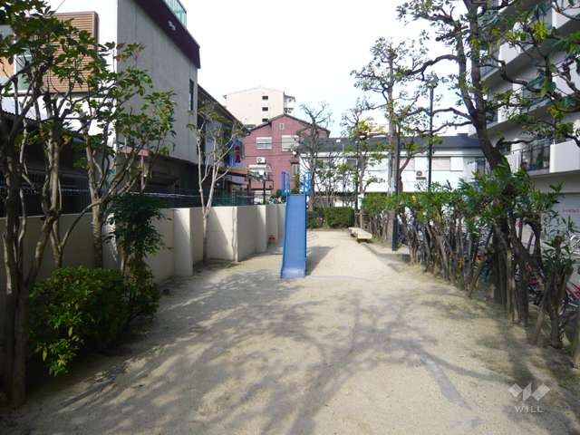 敷地内に公園があります