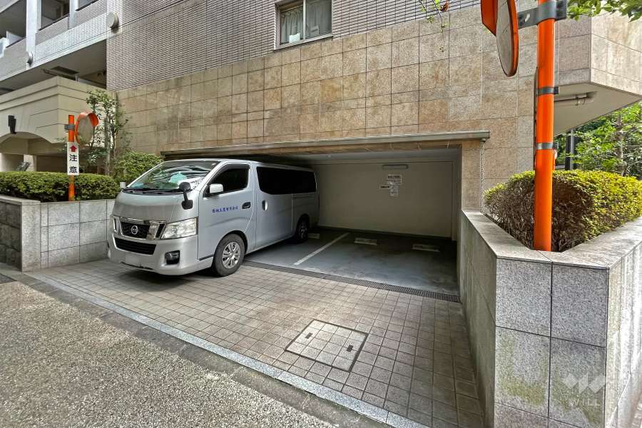 敷地内駐車場（屋外平面式）