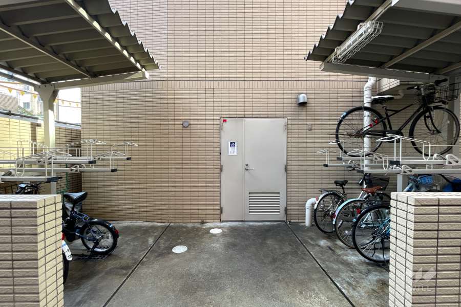 駐輪場
